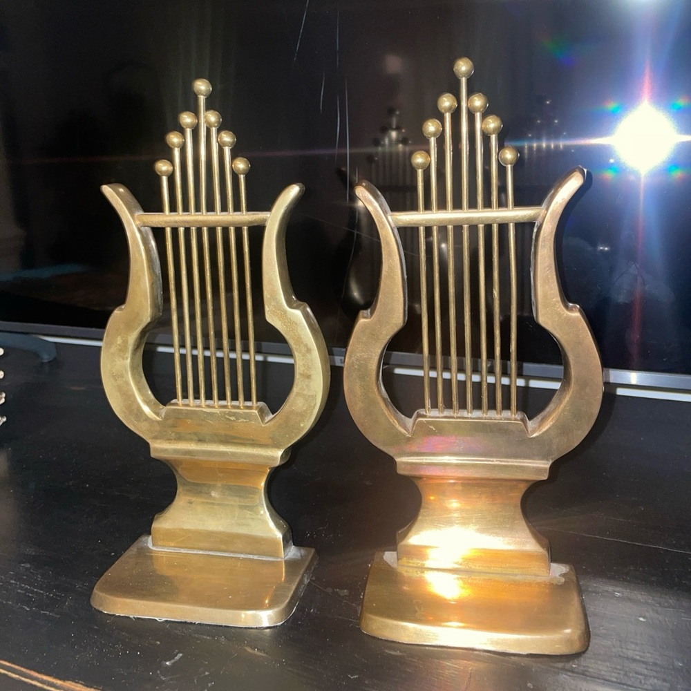 2 Brass Harp Bookends Stand